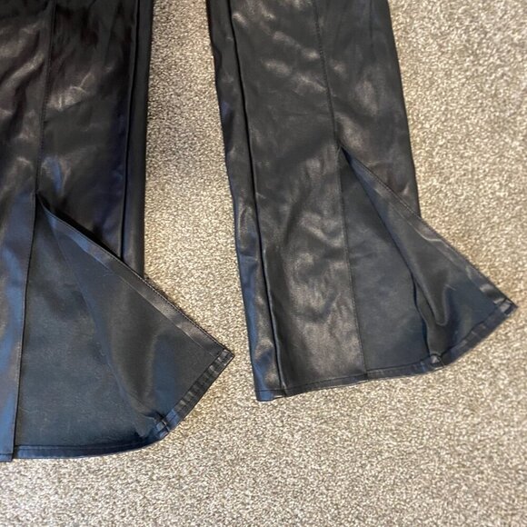 Forever 21 Black Full Length Vegan Faux Leather Pants Women's Size Small - Picture 2 of 6